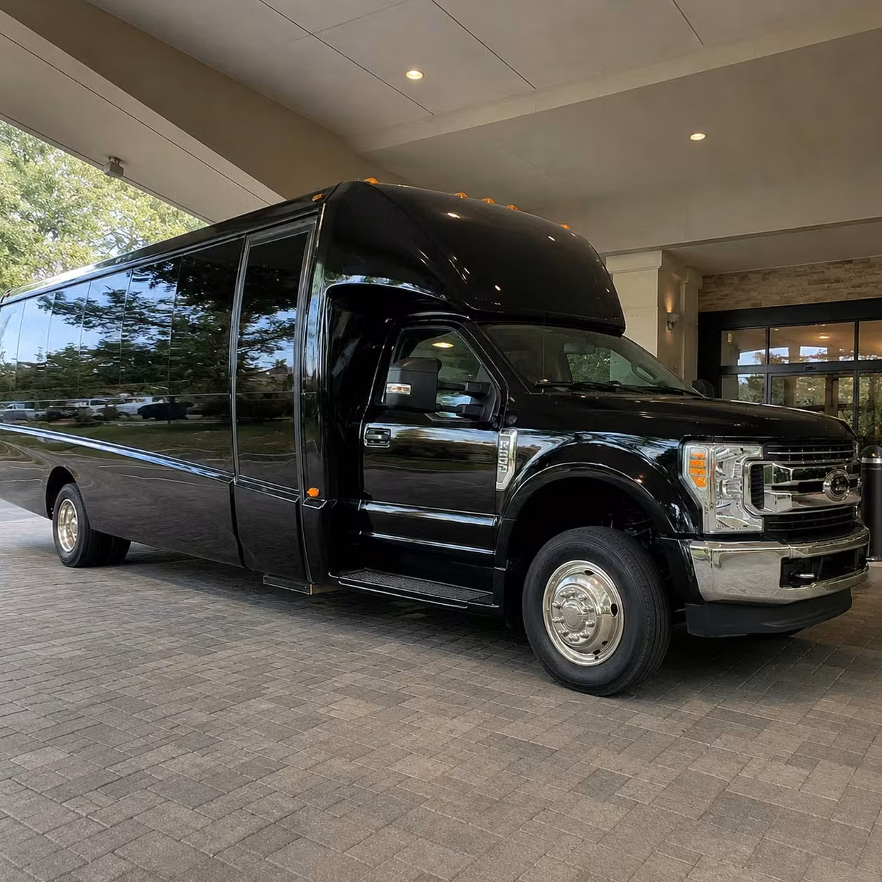 15 passenger minibus