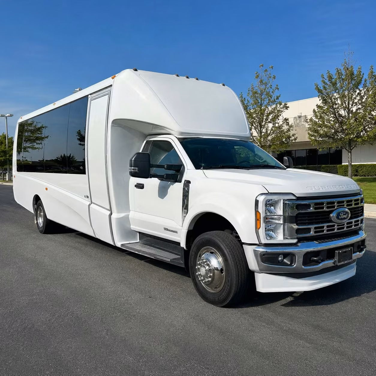 killeen 18 passenger minibus rental
