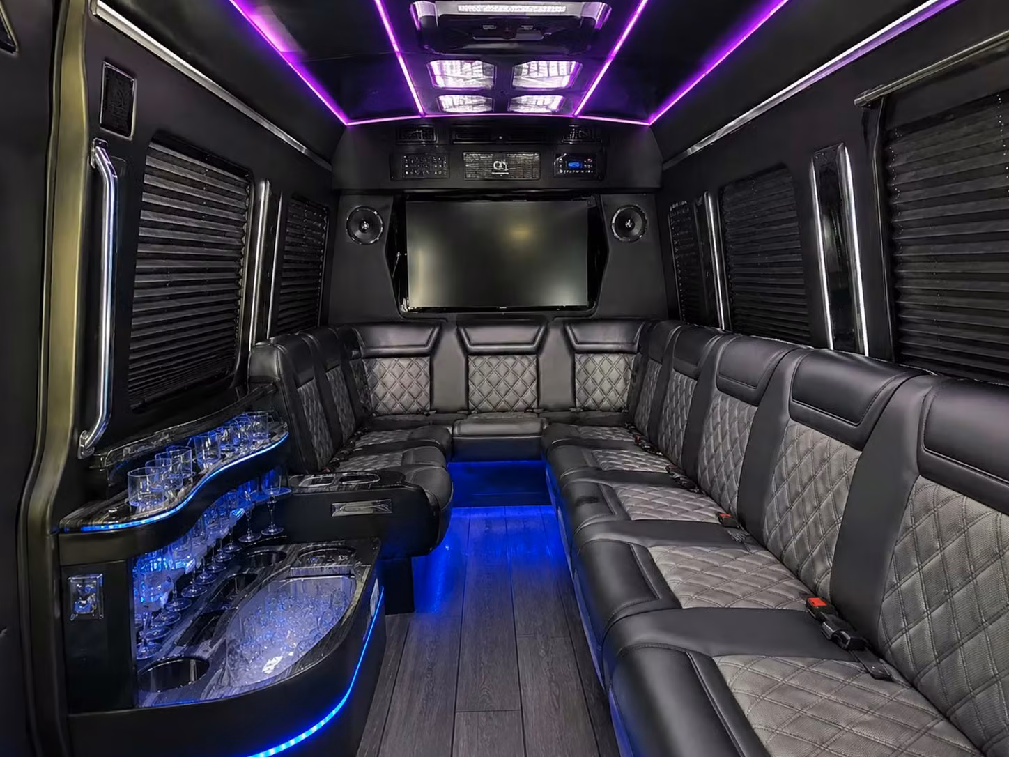 tailgate and game day shuttle bus rentals in killeen